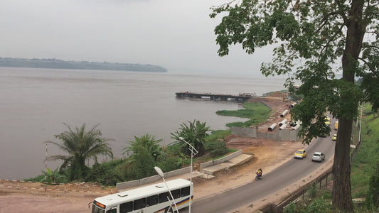 Ave. du Tourisme with Brazzaville on the background 001